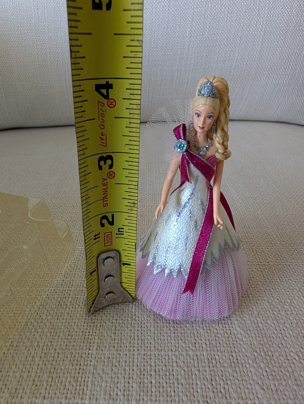Vintage 2005 Hallmark Keepsake Barbie Celebration Ornament - Pink and White - Picture 8 of 10